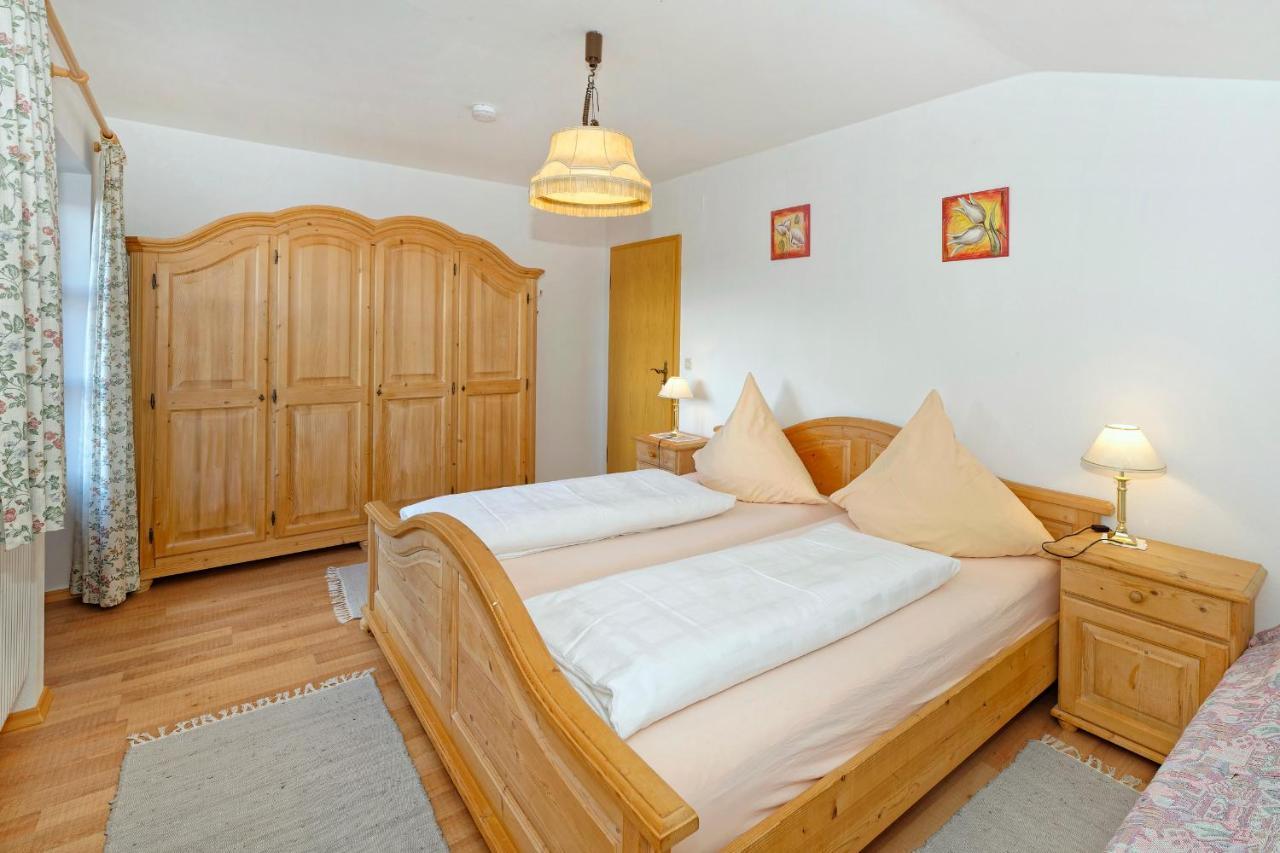 Gaestehaus Koyerbauer Boardinghouse Aschau im Chiemgau Eksteriør bilde